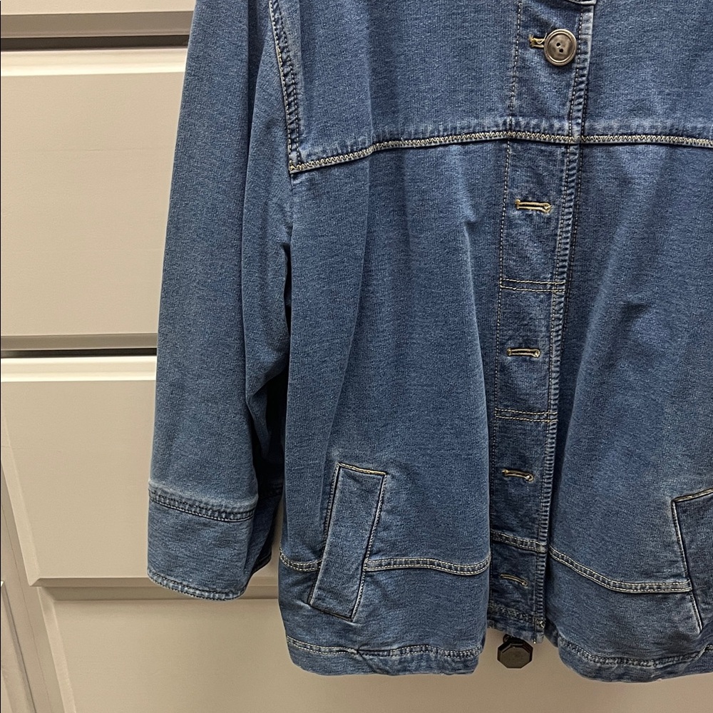 Women's Blue Denim Jacket - Picture 3 of 4
